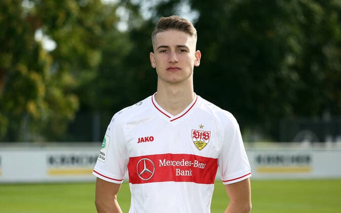 27.08.20 U19 VfB Stuttgart Fototermin Saison 2020 2011 Deutschland, Stuttgart, 27.08.2020, Fussball, A-Junioren Bundesliga Süd Südwest, Saison 2020 2021, U19 VfB Stuttgart Fototermin: Maurice Kramny.