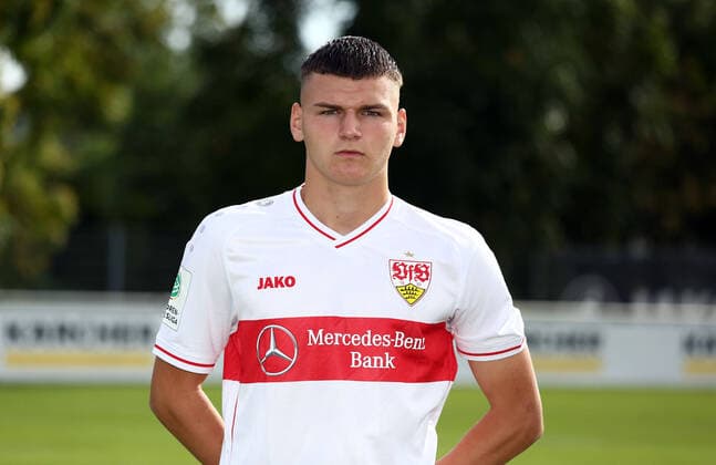 27.08.20 U19 VfB Stuttgart Fototermin Saison 2020 2011 Deutschland, Stuttgart, 27.08.2020, Fussball, A-Junioren Bundesliga Süd Südwest, Saison 2020 2021, U19 VfB Stuttgart Fototermin: Marcel Streit.