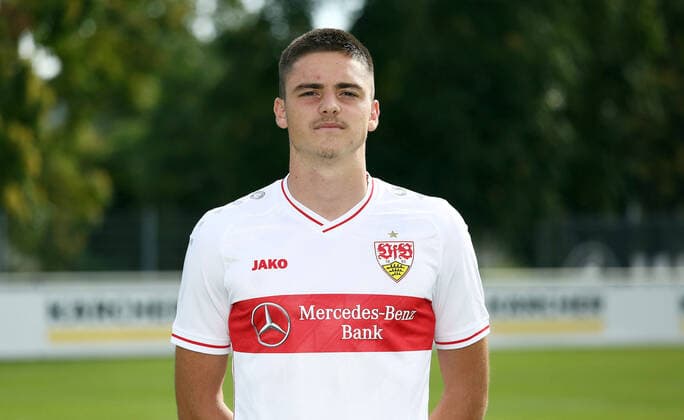27.08.20 U19 VfB Stuttgart Fototermin Saison 2020 2011 Deutschland, Stuttgart, 27.08.2020, Fussball, A-Junioren Bundesliga Süd Südwest, Saison 2020 2021, U19 VfB Stuttgart Fototermin: Jakov Suver.