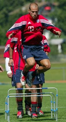 Training beim FC Bayern Muenchen 16.07.2003 Trainingsgelaende des FC Bayern Muenchen. Mehmet Scholl in Aktion. , TE160703FCB11.JPG, Muenchen Deutschland *** Training at FC Bayern Muenchen 16 07 2003 Training grounds of FC Bayern Muenchen Mehmet Scholl in action, TE160703FCB11 JPG, Munich Germany , Copyright: xThomasxExlerx