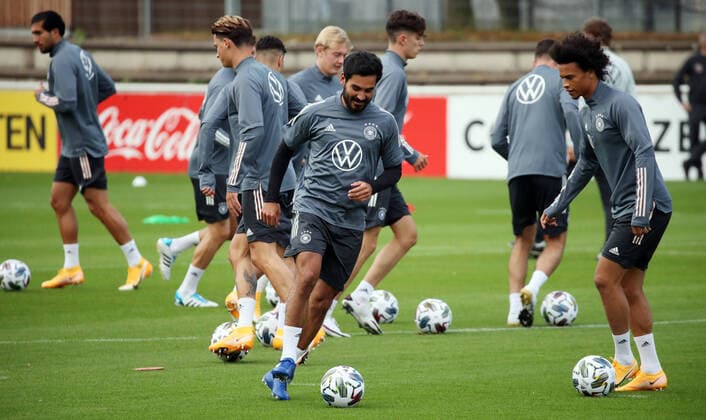 01.09.20 Training DFB Nationalmannschaft Stuttgart Deutschland, Stuttgart, 01.09.2020, Fussball, Training DFB Nationalmannschaft Stuttgart: v.l. Ilkay Gündogan, Leroy Sane.