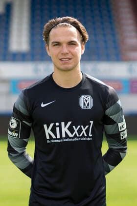 01.09.2020, Hänsch Arena, Meppen, SV Meppen; 3.Liga, Porträttermin 2020 2021, Torwart Luca Plogmann; SV Meppen, 3. Liga, Porträttermin 2020 2021, DFL REGULATIONS PROHIBIT ANY USE OF PHOTOGRAPHS AS IMAGE SEQUENCES AND OR QUASI-VIDEO. Meppen Niedersachsen Germany Hänsch Arena