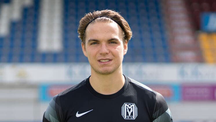 01.09.2020, Hänsch Arena, Meppen, SV Meppen; 3.Liga, Porträttermin 2020 2021, Torwart Luca Plogmann; SV Meppen, 3. Liga, Porträttermin 2020 2021, DFL REGULATIONS PROHIBIT ANY USE OF PHOTOGRAPHS AS IMAGE SEQUENCES AND OR QUASI-VIDEO. Meppen Niedersachsen Germany Hänsch Arena