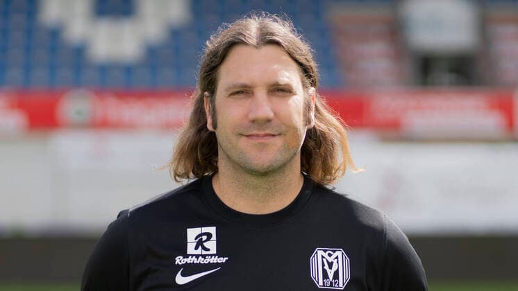 01.09.2020, Hänsch Arena, Meppen, SV Meppen; 3.Liga, Porträttermin 2020 2021, Trainer Torsten Frings; SV Meppen, 3. Liga, Porträttermin 2020 2021, DFL REGULATIONS PROHIBIT ANY USE OF PHOTOGRAPHS AS IMAGE SEQUENCES AND OR QUASI-VIDEO. Meppen Niedersachsen Germany Hänsch Arena