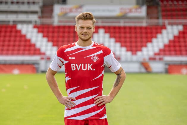 Lion Schweers, FC Würzburger Kickers, 2. Bundesliga, Porträttermin 2020 2021, Copyright: HMBxMedia xHeikoxBecker