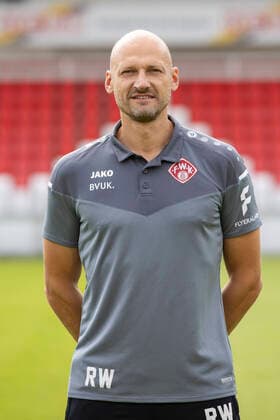 Robert Wulnikowski (Torwart-Trainer), FC Würzburger Kickers, 2. Bundesliga, Porträttermin 2020 2021, Copyright: HMBxMedia xHeikoxBecker