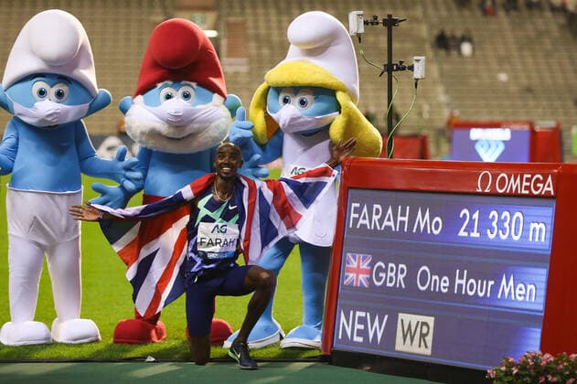 Bilder des Jahres 2020, Sport 09 September Sport Themen der Woche KW36 Sport Bilder des Tages (200905) -- BRUSSELS, Sept. 5, 2020 -- Britain s Mo Farah celebrates after the One Hour Men at the Diamond League Memorial Van Damme athletics event at the King Baudouin stadium in Brussels, Belgium, Sept. 4, 2020. Farah set a new world record. ) (SP)BELGIUM-BRUSSELS-ATHLETICS-DIAMOND LEAGUE-ONE HOUR MEN ZhengxHuansong 