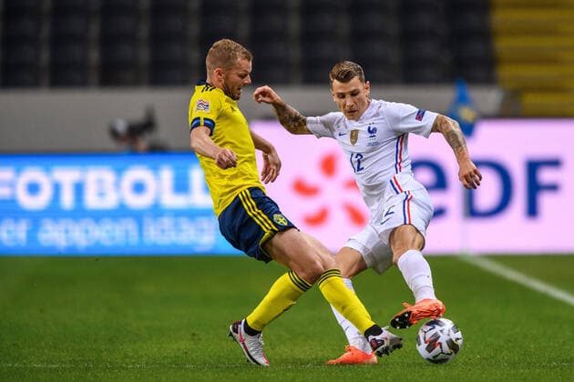 200905 Sebastian Larsson of Sweden and Lucas Digne of France during the Nations League football match between Sweden and France on September 5, 2020 in Stockholm. Photo: Joel Marklund BILDBYRAN kod JM JM0013 bbeng fotboll fotball football soccer landskamp nations league sverige sweden sverige a frankrike france Copyright: JOELxMARKLUND BB200905JM017