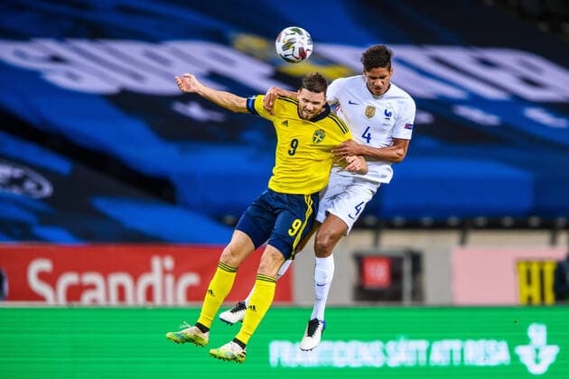 200905 Marcus Berg of Sweden and RaphaÃ«l Varane of France during the Nations League football match between Sweden and France on September 5, 2020 in Stockholm. Photo: Joel Marklund BILDBYRAN kod JM JM0013 bbeng fotboll fotball football soccer landskamp nations league sverige sweden sverige a frankrike france Copyright: JOELxMARKLUND BB200905JM030