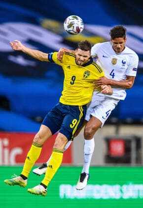 200905 Marcus Berg of Sweden and RaphaÃ«l Varane of France during the Nations League football match between Sweden and France on September 5, 2020 in Stockholm. Photo: Joel Marklund BILDBYRAN kod JM JM0013 bbeng fotboll fotball football soccer landskamp nations league sverige sweden sverige a frankrike france Copyright: JOELxMARKLUND BB200905JM031