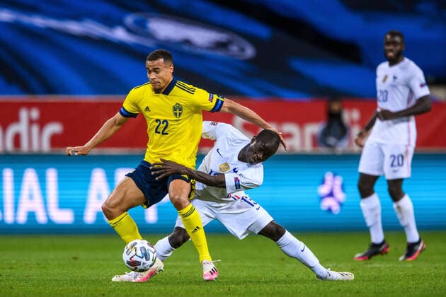 200905 Robin Quaison of Sweden and N Golo KantÃ of France during the Nations League football match between Sweden and France on September 5, 2020 in Stockholm. Photo: Joel Marklund BILDBYRAN kod JM JM0013 bbeng fotboll fotball football soccer landskamp nations league sverige sweden sverige a frankrike france Copyright: JOELxMARKLUND BB200905JM032