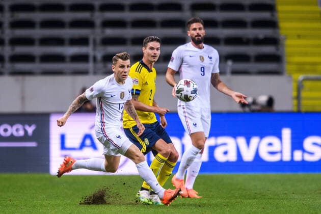 200905 Lucas Digne and Olivier Giroud of France against Mikael Lustig of Sweden during the Nations League football match between Sweden and France on September 5, 2020 in Stockholm. Photo: Johanna Lundberg BILDBYRAN kod JL JM0013 bbeng fotboll fotball football soccer landskamp nations league sverige sweden sverige a frankrike france Copyright: JOHANNAxLUNDBERG BB200905JL017