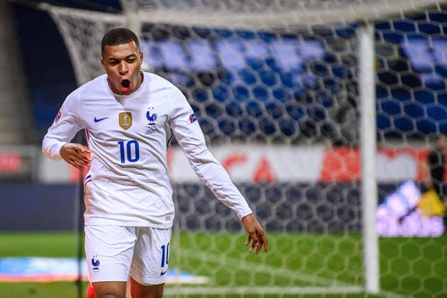 200905 Kylian MbappÃ of France celebrates after scoring 0-1 during the Nations League football match between Sweden and France on September 5, 2020 in Stockholm. Photo: Joel Marklund BILDBYRAN kod JM JM0013 bbeng fotboll fotball football soccer landskamp nations league sverige sweden sverige a frankrike france jublar jubel Copyright: JOELxMARKLUND BB200905JM044