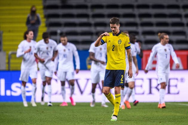 200905 Mikael Lustig of Sweden looks dejected after 0-1 by Kylian MbappÃ of France (not pictured) during the Nations League football match between Sweden and France on September 5, 2020 in Stockholm. Photo: Johanna Lundberg BILDBYRAN kod JL JM0013 bbeng fotboll fotball football soccer landskamp nations league sverige sweden sverige a frankrike france deppar depp Copyright: JOHANNAxLUNDBERG BB200905JL025