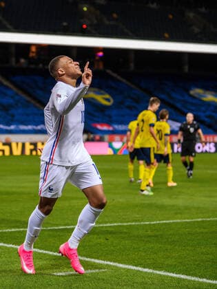 200905 Kylian MbappÃ of France celebrates after scoring 0-1 during the Nations League football match between Sweden and France on September 5, 2020 in Stockholm. Photo: Joel Marklund BILDBYRAN kod JM JM0013 bbeng fotboll fotball football soccer landskamp nations league sverige sweden sverige a frankrike france jublar jubel Copyright: JOELxMARKLUND BB200905JM063