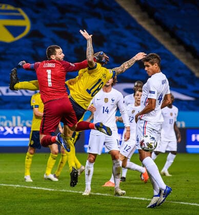 200905 Goalkeeper Hugo Lloris of France and Pontus Jansson of Sweden during the Nations League football match between Sweden and France on September 5, 2020 in Stockholm. Photo: Joel Marklund BILDBYRAN kod JM JM0013 bbeng fotboll fotball football soccer landskamp nations league sverige sweden sverige a frankrike france Copyright: JOELxMARKLUND BB200905JM113