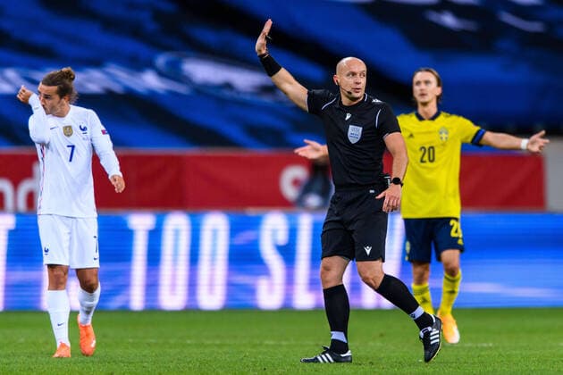 200905 Referee Szymon Marciniak during the Nations League football match between Sweden and France on September 5, 2020 in Stockholm. Photo: Joel Marklund BILDBYRAN kod JM JM0013 bbeng fotboll fotball football soccer landskamp nations league sverige sweden sverige a frankrike france Copyright: JOELxMARKLUND BB200905JM167