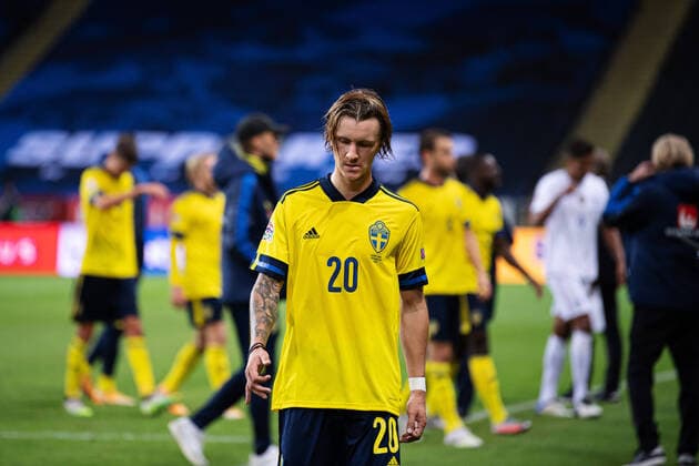 200905 Kristoffer Olsson of Sweden looks dejected after the Nations League football match between Sweden and France on September 5, 2020 in Stockholm. Photo: Joel Marklund BILDBYRAN kod JM JM0013 bbeng fotboll fotball football soccer landskamp nations league sverige sweden sverige a frankrike france depp Copyright: JOELxMARKLUND BB200905JM294