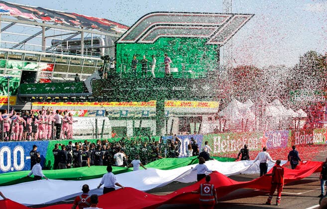 Motorsports: FIA Formula One World Championship, WM, Weltmeisterschaft 2020, Grand Prix of Italy, 55 Carlos Sainz (ESP, McLaren F1 Team), 10 Pierre Gasly (FRA, Scuderia AlphaTauri Honda), 18 Lance Stroll (CAN, BWT Racing Point F1 Team), Monza Italy