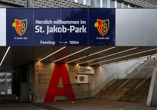 Fußball, Frauen EM 2025, Sportstätte, St. Jakob-Park in Basel Schild Herzlich willkommen im St. Jakob Park, FC Basel, Super League, Fussball, 06.09.2020