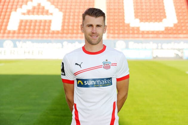 Teampraesentation Zwickau Fussball 3.Liga Nils Miatke; FSV Zwickau; 2.Bundesliga, Porträttermin 2020 2021 , Zwickau, 07.09.2020, Stadion Zwickau, Fussball ,