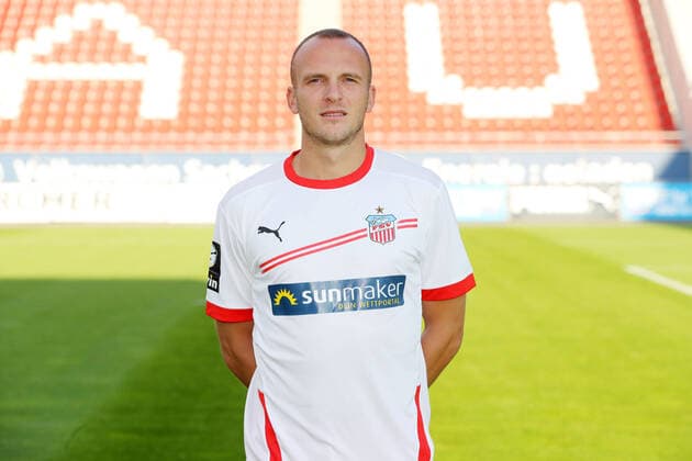 Teampraesentation Zwickau Fussball 3.Liga Julius Reinhardt; FSV Zwickau; 2.Bundesliga, Porträttermin 2020 2021 , Zwickau, 07.09.2020, Stadion Zwickau, Fussball ,