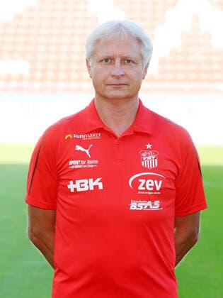 Teampraesentation Zwickau Fussball 3.Liga Mannschaftsarzt Dr. med. Bernhard Karich; FSV Zwickau; 2.Bundesliga, Porträttermin 2020 2021 , Zwickau, 07.09.2020, Stadion Zwickau, Fussball ,