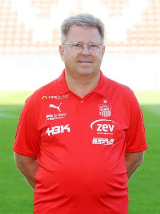 Teampraesentation Zwickau Fussball 3.Liga Mannschaftsarzt Dr. Reinhold Müller Mueller; FSV Zwickau; 2.Bundesliga, Porträttermin 2020 2021 , Zwickau, 07.09.2020, Stadion Zwickau, Fussball ,