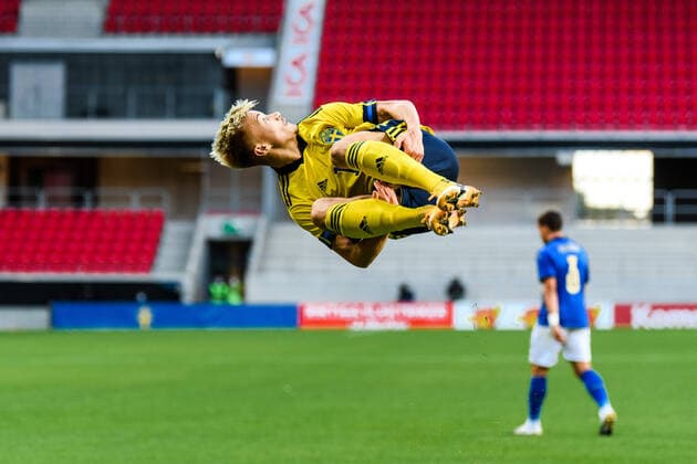 Bilder des Jahres 2020, Sport 09 September Sport Themen der Woche KW37 Sport Bilder des Tages 200908 Pontus Almqvist of Sweden celebrates the 1-0 goal during the UEFA European Under-21 Qualifier football match between Sweden and Italy on September 8, 2020 in Kalmar. Photo: Petter Arvidson BILDBYRAN kod PA PA0058 fotball football fotboll soccer european under-21 qualifier em-kval U21, U 21 sverige sweden italien italy UEFA EURO, EM, Europameisterschaft,Fussball under-21 qualifier jubel *** 200908 Pontus Almqvist of Sweden celebrates the 1 0 goal during the UEFA European Under 21 Qualifier football match between Sweden and Italy on September 8, 2020 in Kalmar Photo Petter Arvidson BILDBYRAN kod PA PA0058 fotball football fotboll soccer european under 21 qualifier em kval u21 sverige sweden italy italy uefa euro under 21 qualifier cheers,  Copyright: PETTERxARVIDSON BB200908PA022