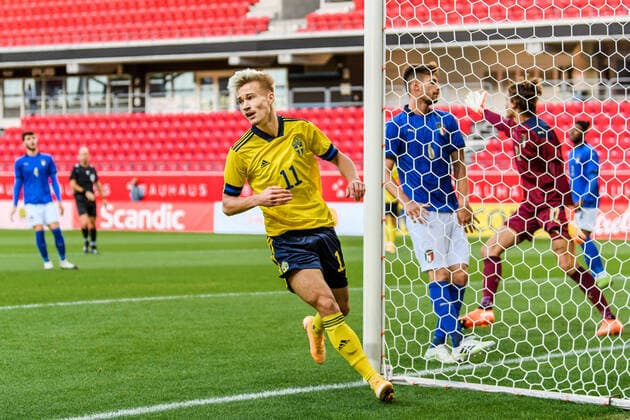 200908 Pontus Almqvist of Sweden celebrates the 1-0 goal during the UEFA European Under-21 Qualifier football match between Sweden and Italy on September 8, 2020 in Kalmar. Photo: Petter Arvidson BILDBYRAN kod PA PA0058 fotball football fotboll soccer european under-21 qualifier em-kval U21, U 21 sverige sweden italien italy UEFA EURO, EM, Europameisterschaft,Fussball under-21 qualifier jubel Copyright: PETTERxARVIDSON BB200908PA023