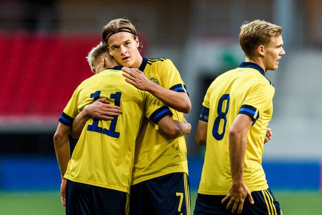 200908 August Erlingmark, Pontus Almqvist and Jesper Karlsson of Sweden celebrate the 2-0 goal during the UEFA European Under-21 Qualifier football match between Sweden and Italy on September 8, 2020 in Kalmar. Photo: Petter Arvidson BILDBYRAN kod PA PA0058 fotball football fotboll soccer european under-21 qualifier em-kval U21, U 21 sverige sweden italien italy UEFA EURO, EM, Europameisterschaft,Fussball under-21 qualifier jubel Copyright: PETTERxARVIDSON BB200908PA037
