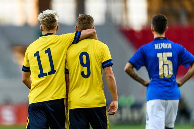 200908 Pontus Almqvist and Jesper Karlsson of Sweden celebrate the 2-0 goal during the UEFA European Under-21 Qualifier football match between Sweden and Italy on September 8, 2020 in Kalmar. Photo: Petter Arvidson BILDBYRAN kod PA PA0058 fotball football fotboll soccer european under-21 qualifier em-kval U21, U 21 sverige sweden italien italy UEFA EURO, EM, Europameisterschaft,Fussball under-21 qualifier jubel Copyright: PETTERxARVIDSON BB200908PA042