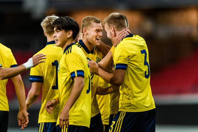 200908 Gustav Henriksson and Felix Beijmo of Sweden celebrate the 3-0 goal during the UEFA European Under-21 Qualifier football match between Sweden and Italy on September 8, 2020 in Kalmar. Photo: Petter Arvidson BILDBYRAN kod PA PA0058 fotball football fotboll soccer european under-21 qualifier em-kval U21, U 21 sverige sweden italien italy UEFA EURO, EM, Europameisterschaft,Fussball under-21 qualifier jubel Copyright: PETTERxARVIDSON BB200908PA063