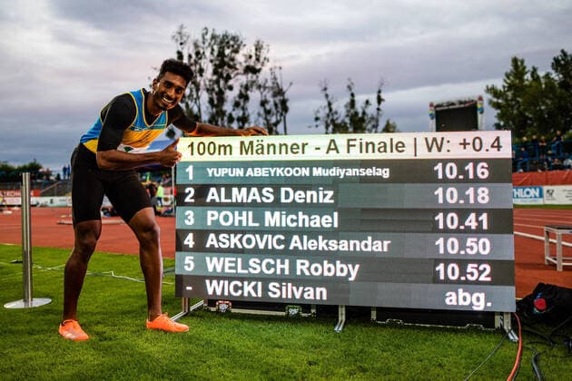 Bilder des Jahres 2020, Sport 09 September Sport Themen der Woche KW37 Sport Bilder des Tages Sieger Mudiyanselage Yupun Abeykoon (LKA) 100m Männer waehrend des Internationalen Leichtathletik Anhalt Meeting 2020 im Paul-Greifzu-Stadion am 8. September 2020 in Dessau-Rosslau, Sachsen Anhalt, Deutschland *** Winner Mudiyanselage Yupun Abeykoon LKA 100m Men during the International Athletics Anhalt Meeting 2020 in the Paul Greifzu Stadium on 8 September 2020 in Dessau Rosslau, Saxony Anhalt, Germany