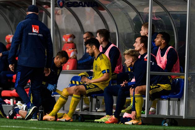 200908 Daleho Irandust of Sweden in pain during the UEFA European Under-21 Qualifier football match between Sweden and Italy on September 8, 2020 in Kalmar. Photo: Petter Arvidson BILDBYRAN kod PA PA0058 fotball football fotboll soccer european under-21 qualifier em-kval U21, U 21 sverige sweden italien italy UEFA EURO, EM, Europameisterschaft,Fussball under-21 qualifier depp skada Copyright: PETTERxARVIDSON BB200908PA073