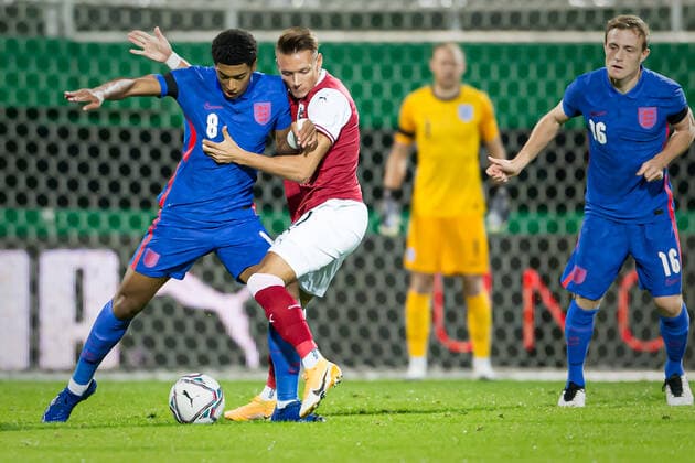 SOCCER - UEFA U21, U 21 EURO Quali, AUT vs ENG RIED,AUSTRIA,08.SEP.20 - SOCCER - UEFA Under-21 European Championship, EM, Europameisterschaft qualification, OEFB international match, Länderspiel, Nationalmannschaft Austria vs England. Image shows Jude Bellingham (ENG) and Hannes Wolf (AUT). GEPAxpictures xManfredxBinder