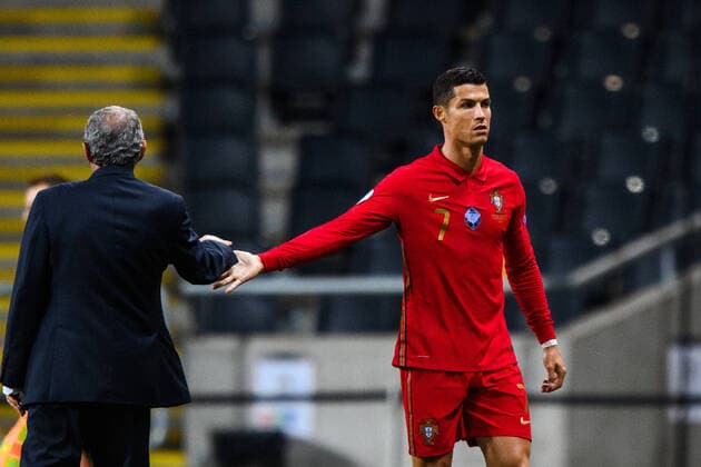 200908 head coach Fernando Santos and Cristiano Ronaldo of Portugal during the Nations League football match between Sweden and Portugal on September 8, 2020 in Stockholm. Photo: Joel Marklund BILDBYRAN kod JM JM0020 bbeng fotboll football soccer fotball nations league landskamp sverige sweden sverige a portugal Copyright: JOELxMARKLUND BB200908JM081