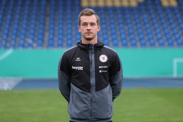 Fußball, 2. BL, Eintracht Braunschweig Porträttermin 2020 2021 Eintracht Braunschweig 2020 2021 Johannes Thienel; Eintracht Braunschweig; 2.BL, Porträttermin 2020 2021, Braunschweig