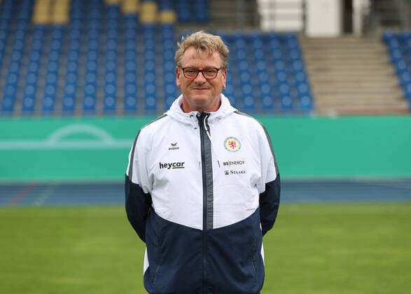 Fußball, 2. BL, Eintracht Braunschweig Porträttermin 2020 2021 Eintracht Braunschweig 2020 2021 Christian Skolik; Eintracht Braunschweig; 2.BL, Porträttermin 2020 2021, Braunschweig