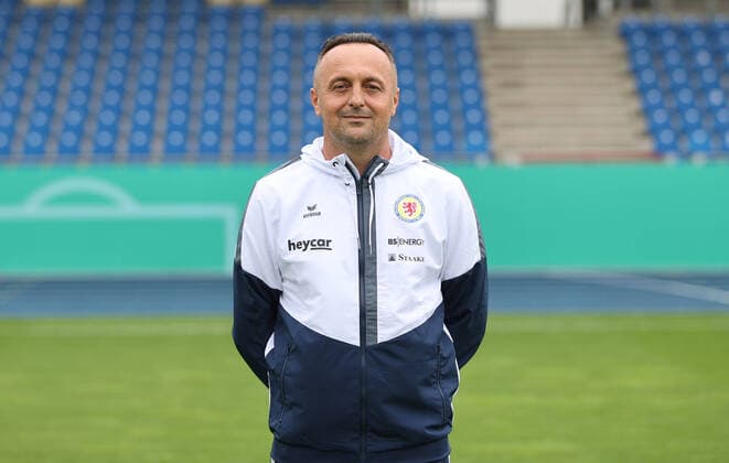 Fußball, 2. BL, Eintracht Braunschweig Porträttermin 2020 2021 Eintracht Braunschweig 2020 2021 Goce Janevski; Eintracht Braunschweig; 2.BL, Porträttermin 2020 2021, Braunschweig