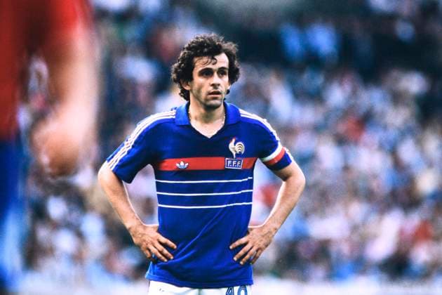 PLATINI Michel Kapitaen Team Frankreich UEFA Fussball Europameisterschaften 1984 in Frankreich Finale Frankreich - Spanien 2 : 0 am 27.06.1984 in Paris *** PLATINI Michel Captain Team France UEFA European Football Championship 1984 in France Final France Spain 2 0 on 27 06 1984 in Paris