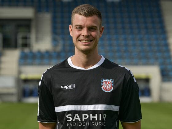 10.09.2020, xjhx, Fussball Regionalliga Suedwest, FSV Frankfurt - Fototermin 2020 21 emspor, v.l. Jake Hirst (FSV Frankfurt) Frankfurt am Main