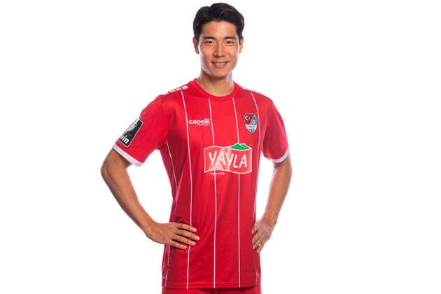 Türkgücü München Porträttermin 2020 2021 Im Bild Yi-Young PARK (Türkgücü München, 2), 3.Liga, Porträttermin 2020 2021. München Bezirkssportanlage Sportanlage Perlach-Nord Bayern Deutschland Copyright: Passion2Press MarkusxFischerx