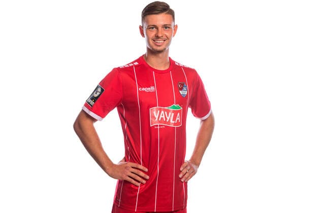 Türkgücü München Porträttermin 2020 2021 Im Bild Alexander LAUKART (Türkgücü München, 7), 3.Liga, Porträttermin 2020 2021. München Bezirkssportanlage Sportanlage Perlach-Nord Bayern Deutschland Copyright: Passion2Press MarkusxFischerx