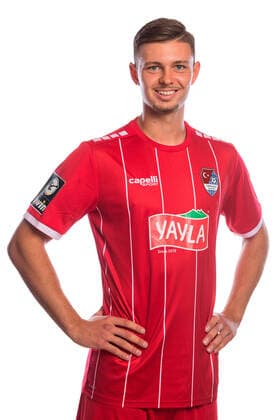 Türkgücü München Porträttermin 2020 2021 Im Bild Alexander LAUKART (Türkgücü München, 7), 3.Liga, Porträttermin 2020 2021. München Bezirkssportanlage Sportanlage Perlach-Nord Bayern Deutschland Copyright: Passion2Press MarkusxFischerx