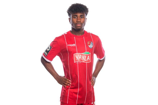 Türkgücü München Porträttermin 2020 2021 Im Bild Amani MBARAKA (Türkgücü München, 27), 3.Liga, Porträttermin 2020 2021. München Bezirkssportanlage Sportanlage Perlach-Nord Bayern Deutschland Copyright: Passion2Press MarkusxFischerx
