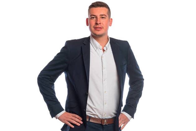Türkgücü München Porträttermin 2020 2021 Im Bild Geschäftsführer der Türkgücü München Fußball GmbH Maximilian KOTHNY (Max), 3.Liga, Porträttermin 2020 2021. München Bezirkssportanlage Sportanlage Perlach-Nord Bayern Deutschland Copyright: Passion2Press MarkusxFischerx