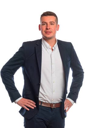 Türkgücü München Porträttermin 2020 2021 Im Bild Geschäftsführer der Türkgücü München Fußball GmbH Maximilian KOTHNY (Max), 3.Liga, Porträttermin 2020 2021. München Bezirkssportanlage Sportanlage Perlach-Nord Bayern Deutschland Copyright: Passion2Press MarkusxFischerx