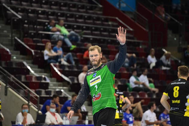 Johannes Bitter (TVB Stuttgart) gibt ein Zeichen, TVB Stuttgart vs. HBW Balingen Weilstetten, Halbfinale BGV Handball Cup 2020, Saisonvorbeeitung, 11.09.2020, TVB Stuttgart vs. HBW Balingen Weilstetten, Halbfinale BGV Handball Cup 2020, Saisonvorbeeitung 11.09.2020 Copyright: xMemmlerx Eibner-Pressefotox EP_mmr