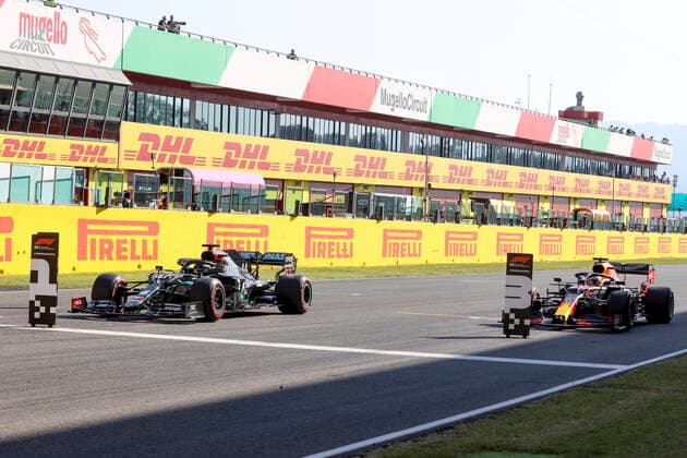 Motorsports: FIA Formula One World Championship, WM, Weltmeisterschaft 2020, Grand Prix of Tuscany, 44 Lewis Hamilton (GBR, Mercedes-AMG Petronas Formula One Team), 33 Max Verstappen (NLD, Aston Martin Red Bull Racing), Scarperia Italy